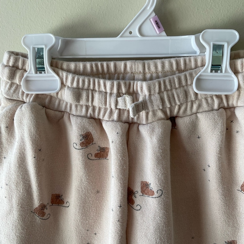 Rylee + Cru Cream Joggers - Picture 5 of 8